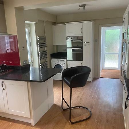5 Bed House, 32 Tutbury Avenue, Cannon Park, Coventry, Cv4 7Bj Villa Bagian luar foto