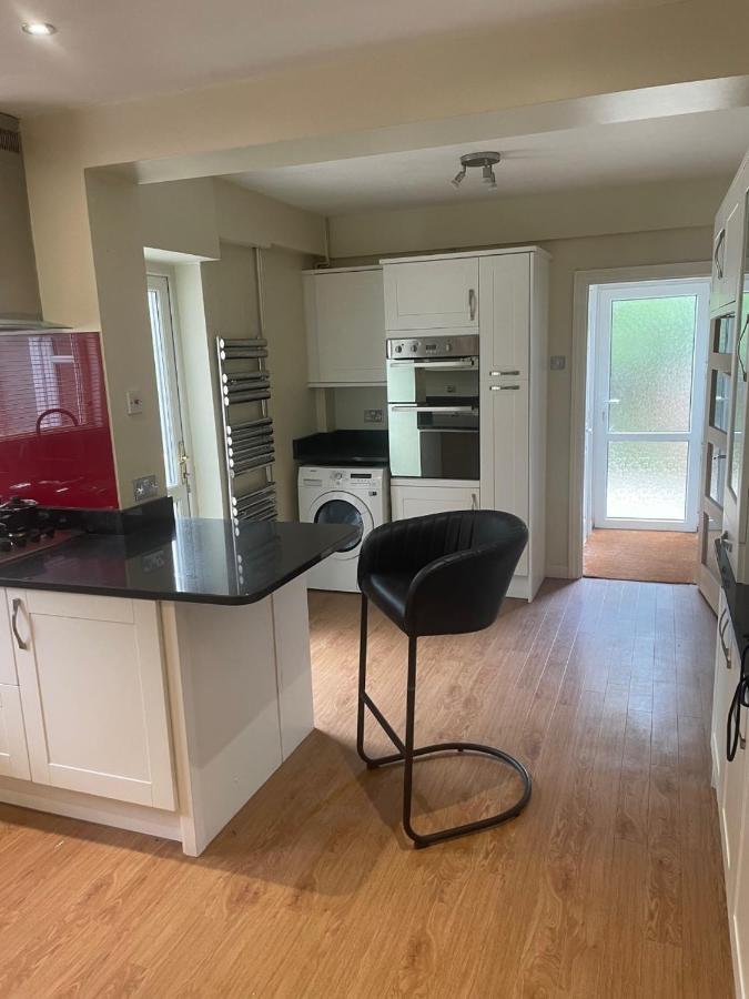 5 Bed House, 32 Tutbury Avenue, Cannon Park, Coventry, Cv4 7Bj Villa Bagian luar foto