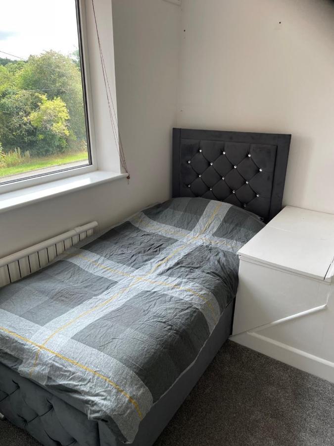 5 Bed House, 32 Tutbury Avenue, Cannon Park, Coventry, Cv4 7Bj Villa Bagian luar foto