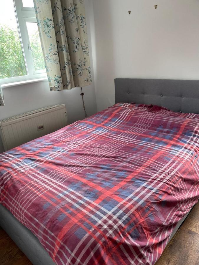 5 Bed House, 32 Tutbury Avenue, Cannon Park, Coventry, Cv4 7Bj Villa Bagian luar foto