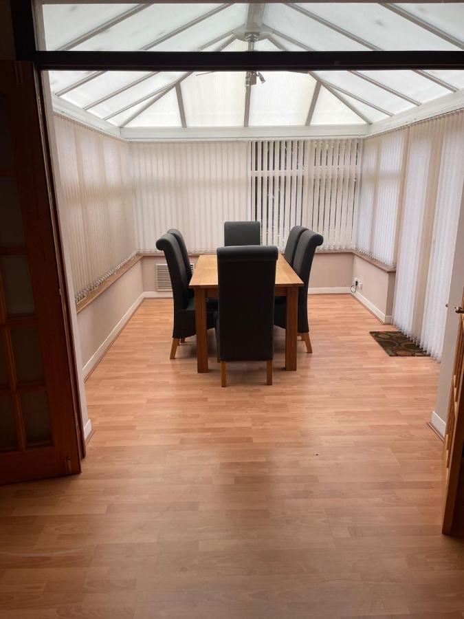 5 Bed House, 32 Tutbury Avenue, Cannon Park, Coventry, Cv4 7Bj Villa Bagian luar foto