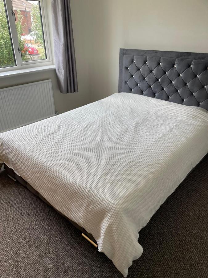 5 Bed House, 32 Tutbury Avenue, Cannon Park, Coventry, Cv4 7Bj Villa Bagian luar foto